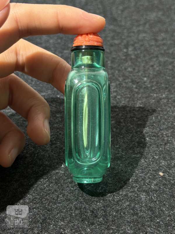清 绿玻璃四开窗鼻烟壶 - 图5